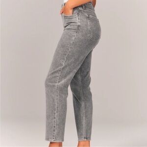Abercrombie and Fitch High Rise Mom Jeans​